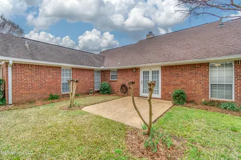 Exterior - 426 Hemlock Dr, Flowood, MS 39232 photo 8 of 12