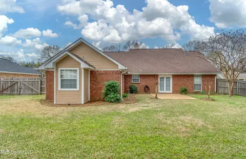 Exterior - 426 Hemlock Dr, Flowood, MS 39232 photo 10 of 12