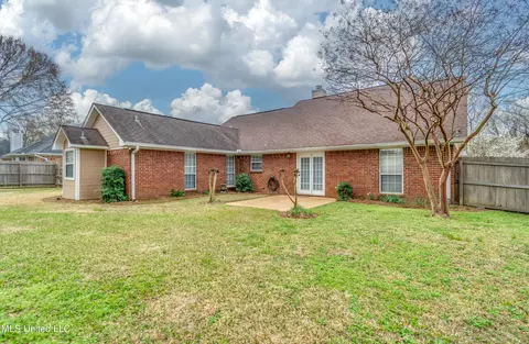 Exterior - 426 Hemlock Dr, Flowood, MS 39232 photo 9 of 12