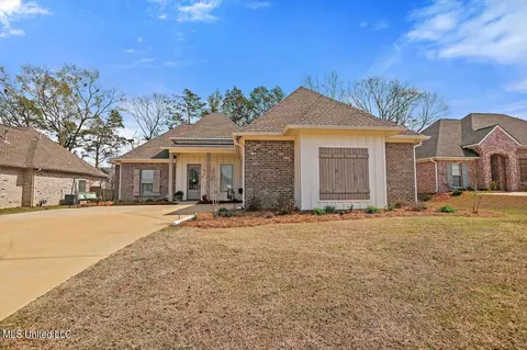 739 Glenwild Dr, Canton, MS 39046