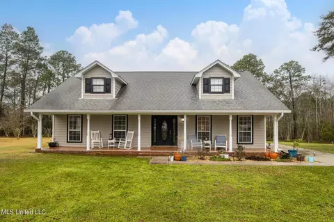 11745 River Estates Cir, Biloxi, MS 39532
