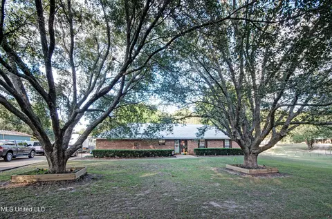 Exterior - 258 Walker Cir, Florence, MS 39073 photo 3 of 17