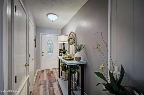 Entry Way - 258 Walker Cir, Florence, MS 39073 photo 1 of 1