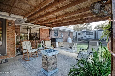 Exterior - 258 Walker Cir, Florence, MS 39073 photo 6 of 17