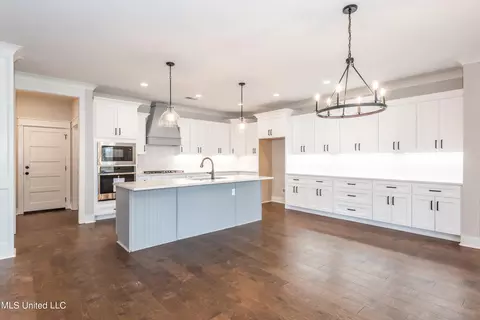 Kitchen - 1453 Ashtons Ln, Hernando, MS 38632 photo 1 of 4