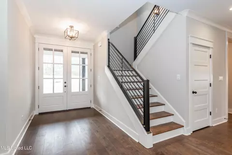 Entry Way - 1453 Ashtons Ln, Hernando, MS 38632 photo 1 of 1