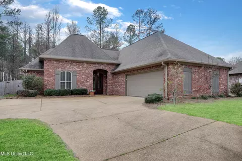 105 Hidden Holw, Madison, MS 39110 photo 2