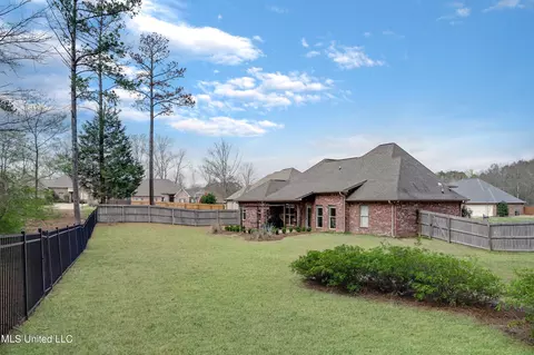 105 Hidden Holw, Madison, MS 39110 photo 6
