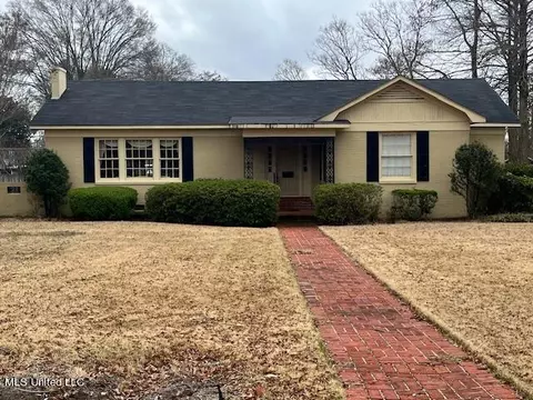 306 E Adams Ave, Greenwood, MS 38930