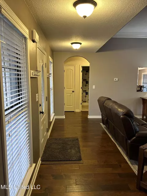 Entry Way - 35 Shady Lane Cv, Hernando, MS 38632 photo 2 of 5