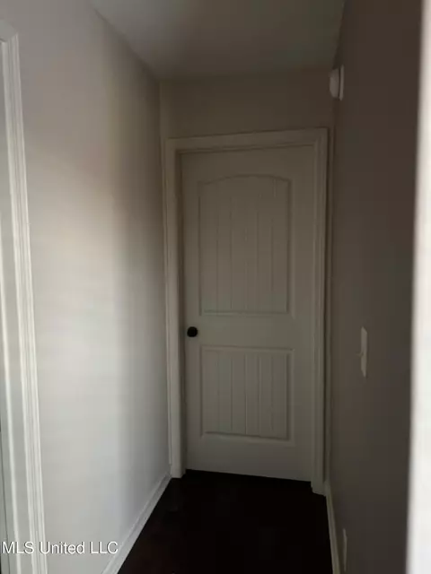 Entry Way - 35 Shady Lane Cv, Hernando, MS 38632 photo 3 of 5