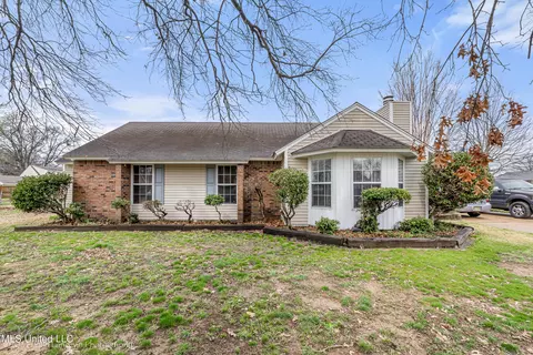 650 Woodsmoke Dr, Southaven, MS 38671