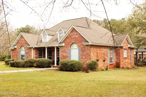 9400 Ferry Point Rd, Gautier, MS 39553