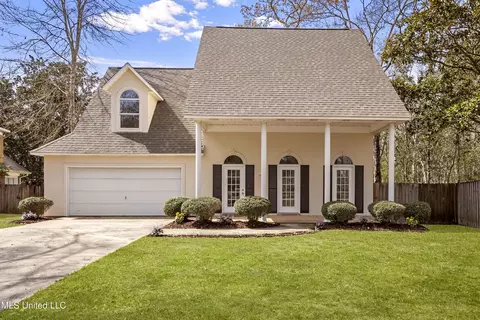 805 Woodglen Dr, Ocean Springs, MS 39564