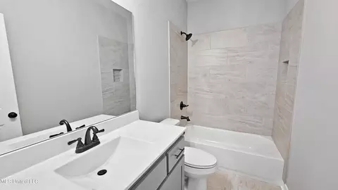 Bath - 7749 Melisa Dr, Walls, MS 38680 photo 3 of 4