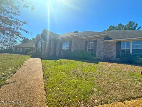 136 Kenzie Dr, Madison, MS 39110