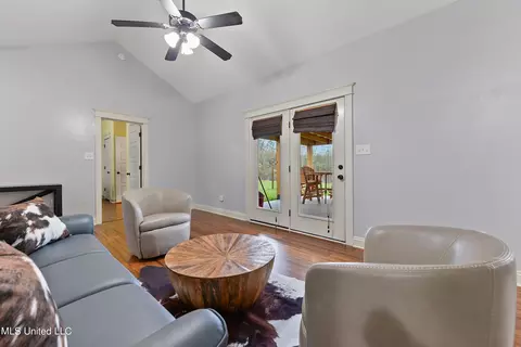 Living - 131 Partins Rd, Lucedale, MS 39452 photo 4 of 4
