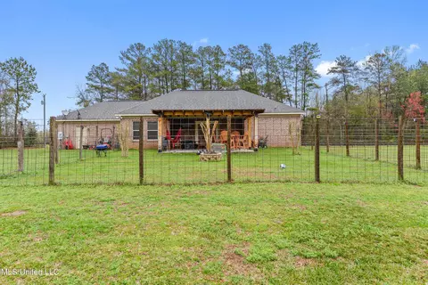 Exterior - 131 Partins Rd, Lucedale, MS 39452 photo 6 of 7