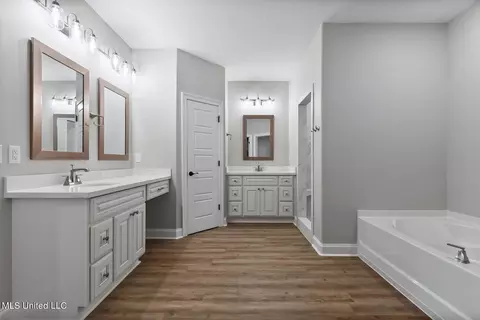 Bath - 85025 E Pohaku Dr, Diamondhead, MS 39525 photo 1 of 3