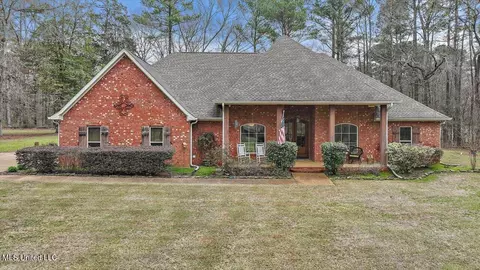 111 Oakwood Pl, Canton, MS 39046