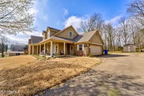 Exterior - 2265 Jaybird Rd, Hernando, MS 38632 photo 3 of 10