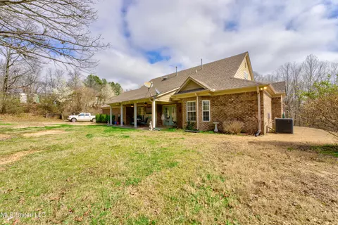 Exterior - 2265 Jaybird Rd, Hernando, MS 38632 photo 5 of 10