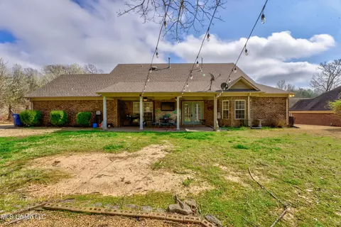 Exterior - 2265 Jaybird Rd, Hernando, MS 38632 photo 6 of 10