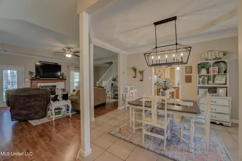 Dining - 2265 Jaybird Rd, Hernando, MS 38632 photo 2 of 4