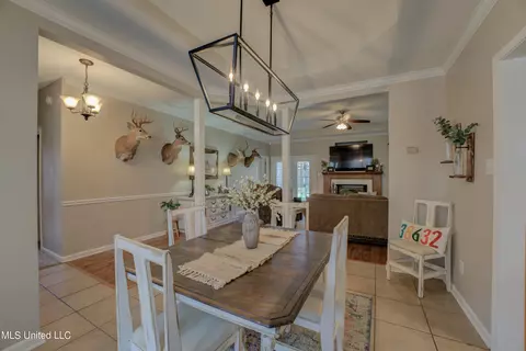 Dining - 2265 Jaybird Rd, Hernando, MS 38632 photo 3 of 4