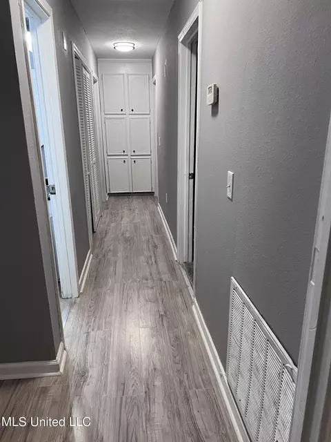1111 Oak Glen Place Pl, Jackson, MS 39212 photo 5