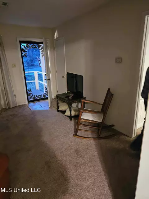 Entry Way - 219 Edwin Cir, Sardis, MS 38666 photo 1 of 1