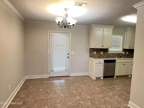 Kitchen - 533 Roxbury Pl, Florence, MS 39073 photo 1 of 4