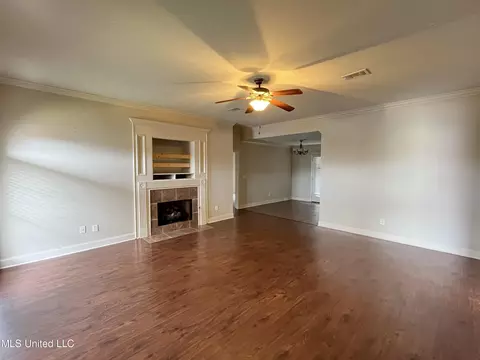 Living - 533 Roxbury Pl, Florence, MS 39073 photo 1 of 2