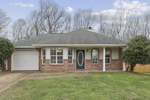 Exterior - 2095 Fox Hill Ln, Byram, MS 39272 photo 2 of 6