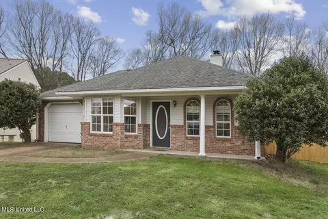 2095 Fox Hill Ln, Byram, MS 39272