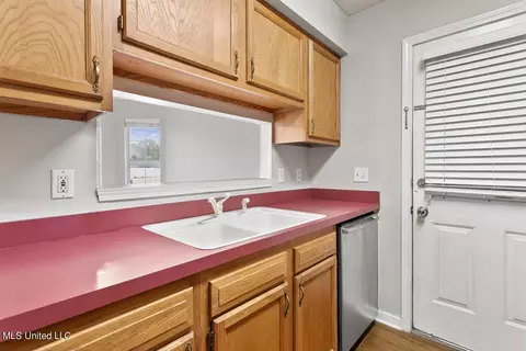 Other - 2095 Fox Hill Ln, Byram, MS 39272 photo 3 of 9
