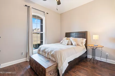 Bedroom - 164 Oak Manor Dr, Coldwater, MS 38618 photo 3 of 7