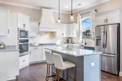 Kitchen - 164 Oak Manor Dr, Coldwater, MS 38618 photo 1 of 3