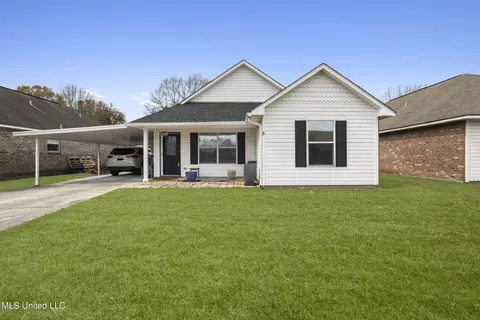 10389 Cottage Ct, D'iberville, MS 39540