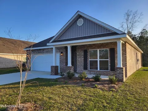 98 Saltmeadow Cir, Ocean Springs, MS 39564