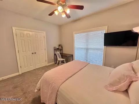 Bedroom - 217 Tudor Cir, Brandon, MS 39042 photo 6 of 6
