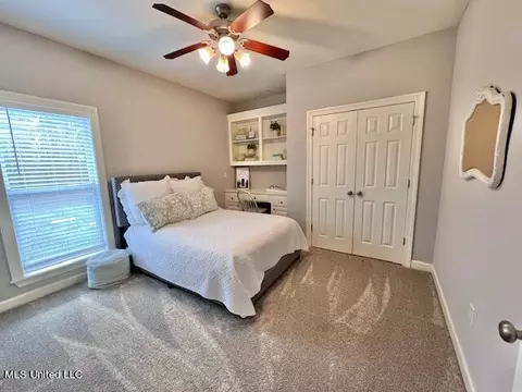 Bedroom - 217 Tudor Cir, Brandon, MS 39042 photo 4 of 6
