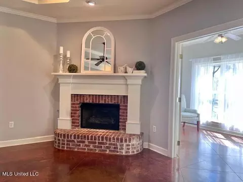 Living - 217 Tudor Cir, Brandon, MS 39042 photo 2 of 3