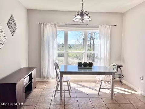 Dining - 217 Tudor Cir, Brandon, MS 39042 photo 3 of 3