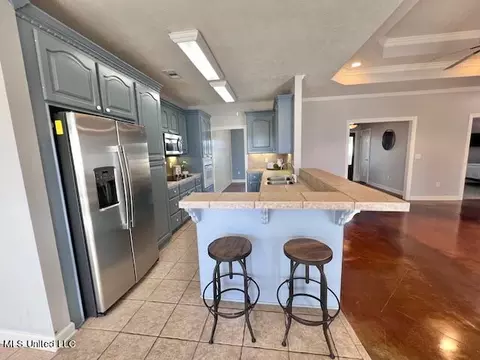 Kitchen - 217 Tudor Cir, Brandon, MS 39042 photo 1 of 3