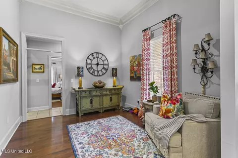 Living - 419 Julee Cir, Brandon, MS 39042 photo 2 of 6