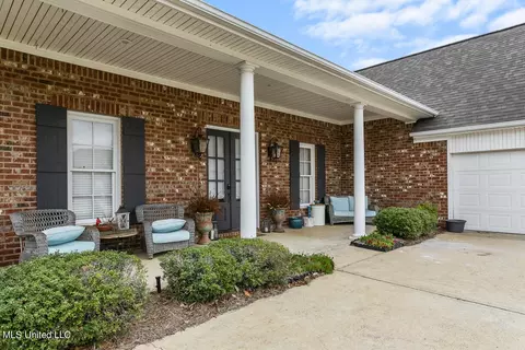 Exterior - 419 Julee Cir, Brandon, MS 39042 photo 5 of 10