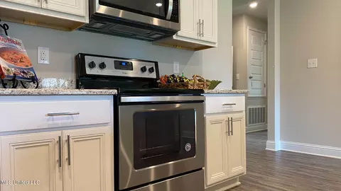Kitchen - 17841 Kelso Dr, D'iberville, MS 39540 photo 6 of 6