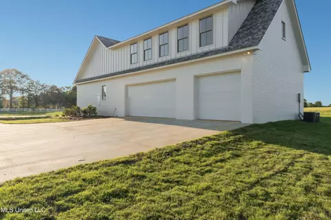 Exterior - 332 Cane Creek Rd, Flora, MS 39071 photo 11 of 16