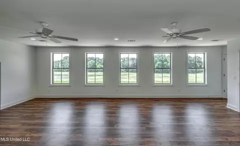 Living - 332 Cane Creek Rd, Flora, MS 39071 photo 3 of 3